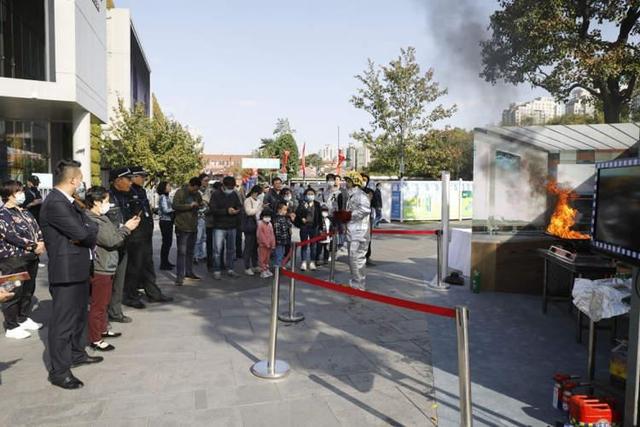 消防體驗(yàn)館油鍋起火 消防體驗(yàn)館油鍋起火