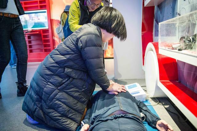 心肺復蘇體驗區(qū)