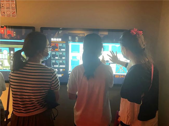 消防體驗(yàn)館活動(dòng)現(xiàn)場(chǎng)