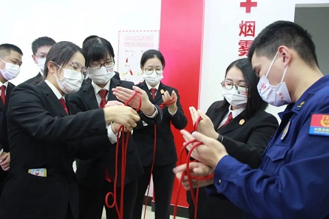 消費(fèi)救援結(jié)繩體驗(yàn)