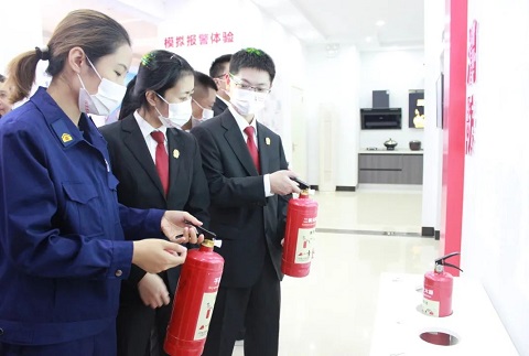 模擬滅火體驗(yàn)