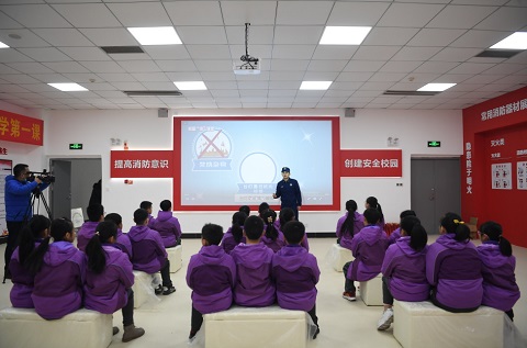 重慶：開學第一天， 江北校園消防體驗館“開門迎客”
