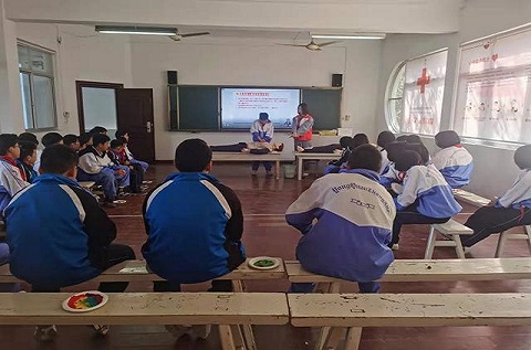 臨海市紅十字應(yīng)急救護(hù)培訓(xùn)基地3年累計普及培訓(xùn)初中生達(dá)5萬人次